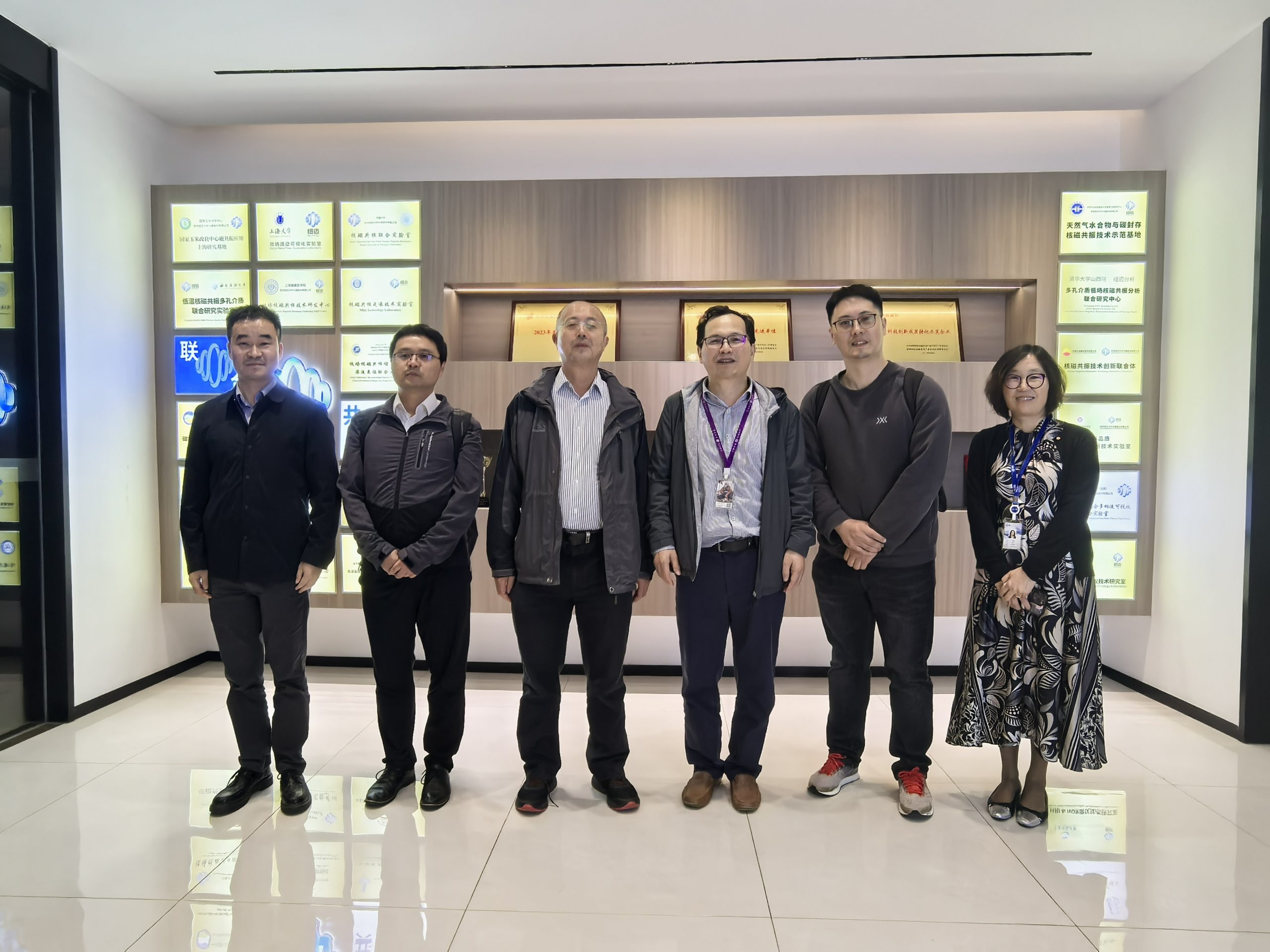 中国石油长城钻探卢毓周高级专家一行到访星空登录官网-星空登录入口(中国)考察指导！